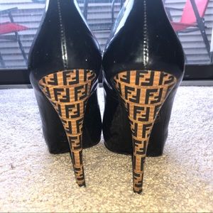 FENDI PUMP
